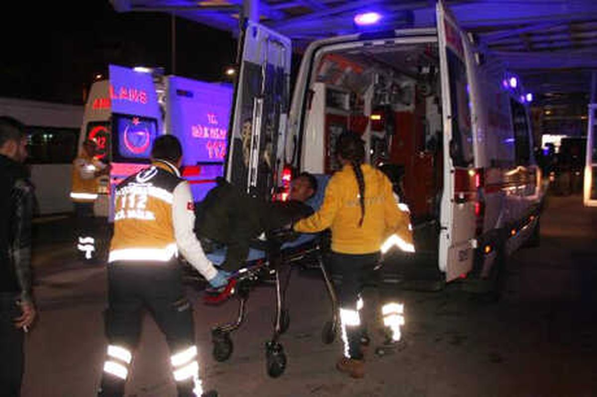 Konya\'da Bıçaklı Kavgada Afganistan Uyruklu 3 Kişi Yaralandı