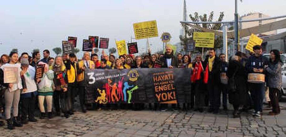 Lionslar Engelleri Aşmak İçin Yürüdü