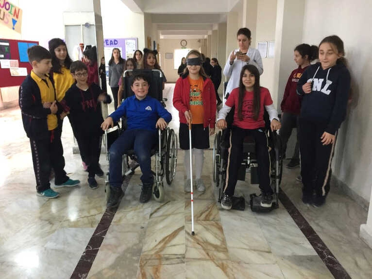 Öğrencilerden Empati ve Farkındalık Etkinliği