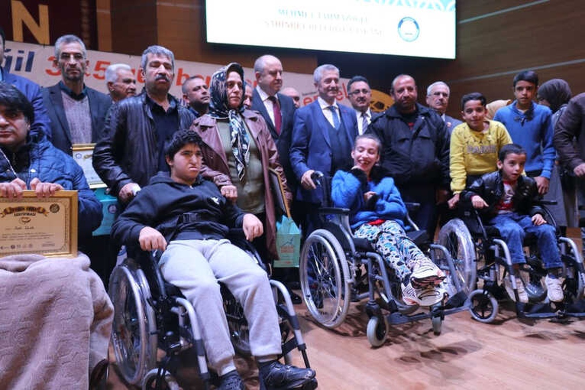 Şahinbey Belediyesi\'nden 34 Engelliye Akülü ve Manüel Sandalye
