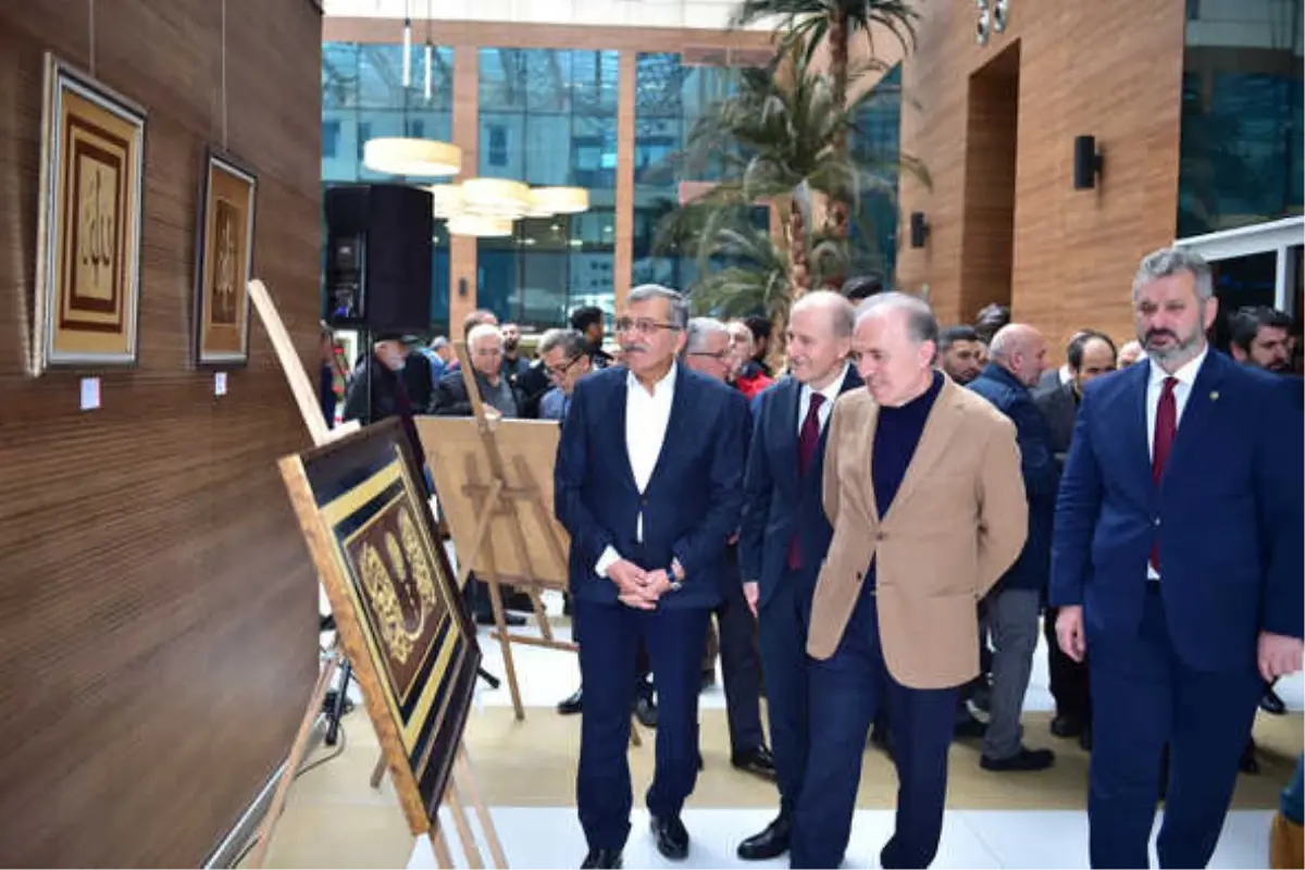 Sanatçı Mehmet Emin Erdal\'ın \'Hüsn\'ü Naht\' Sergisi Açıldı