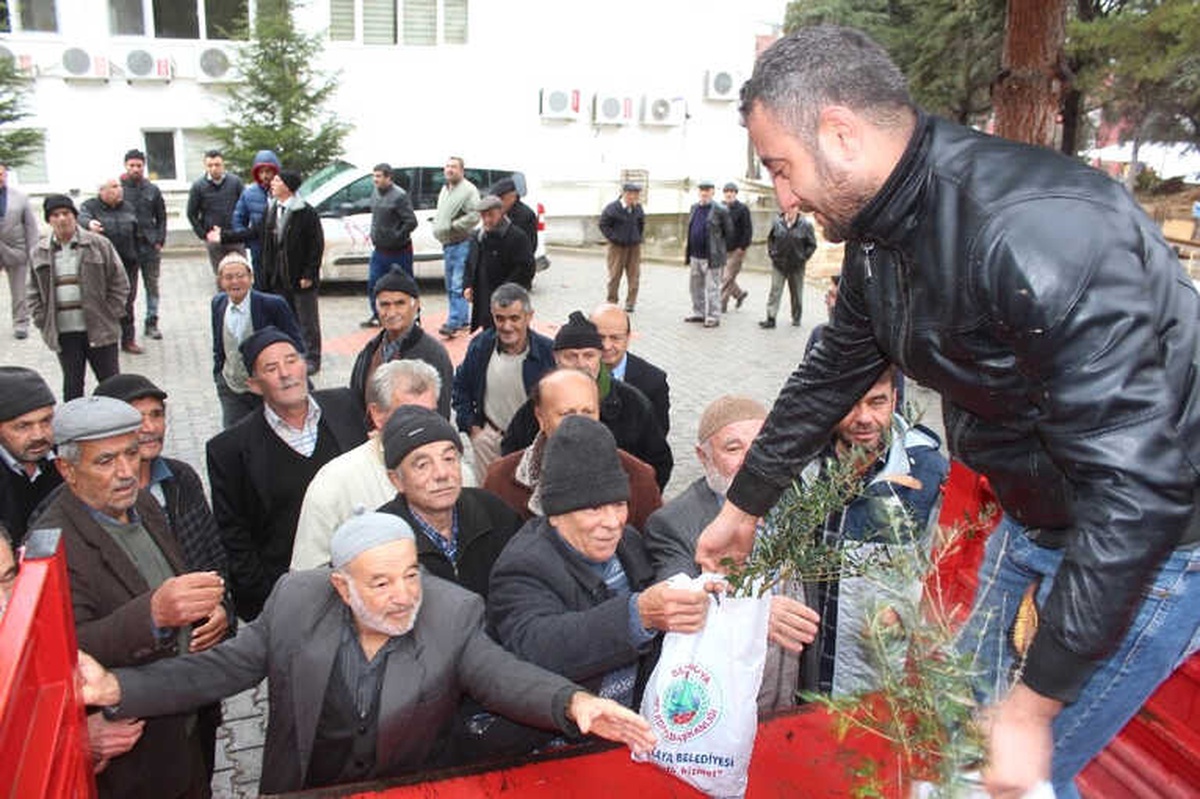 Sarıcakaya Belediyesi\'nden Ağaçlandırma Seferberliğine Destek