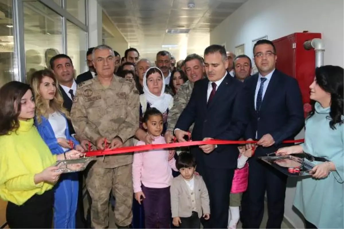 Şehit Kızının, Babası Adına Yaptırdığı Kütüphane Hizmete Açıldı