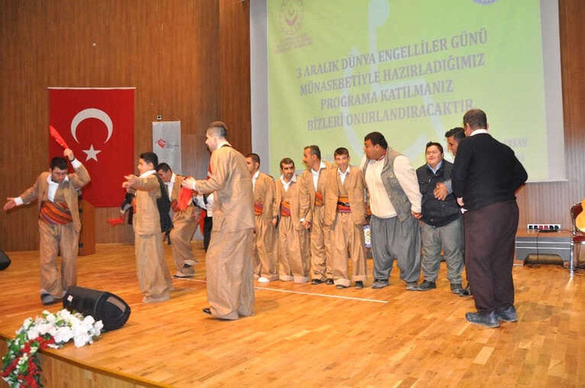 Şırnak\'ta Engelliler Gönüllerince Eğlendi
