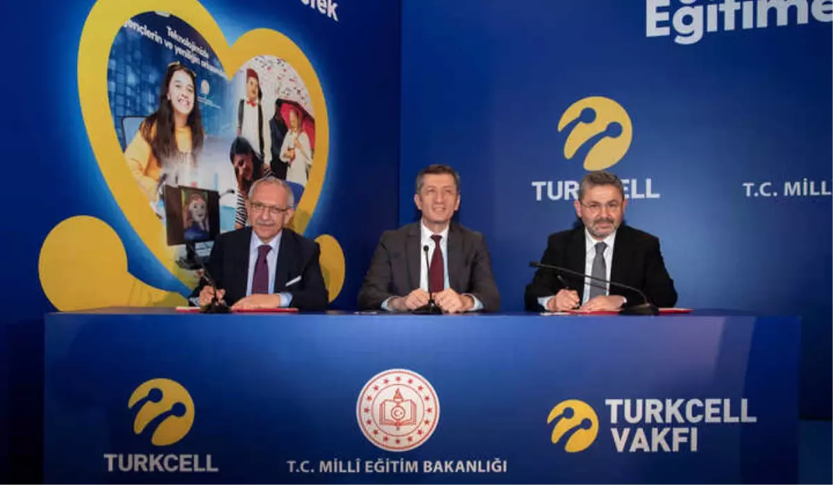 Turkcell 2020\'Ye Kadar 50 Bin Engelli Öğrenciye Destek Verecek