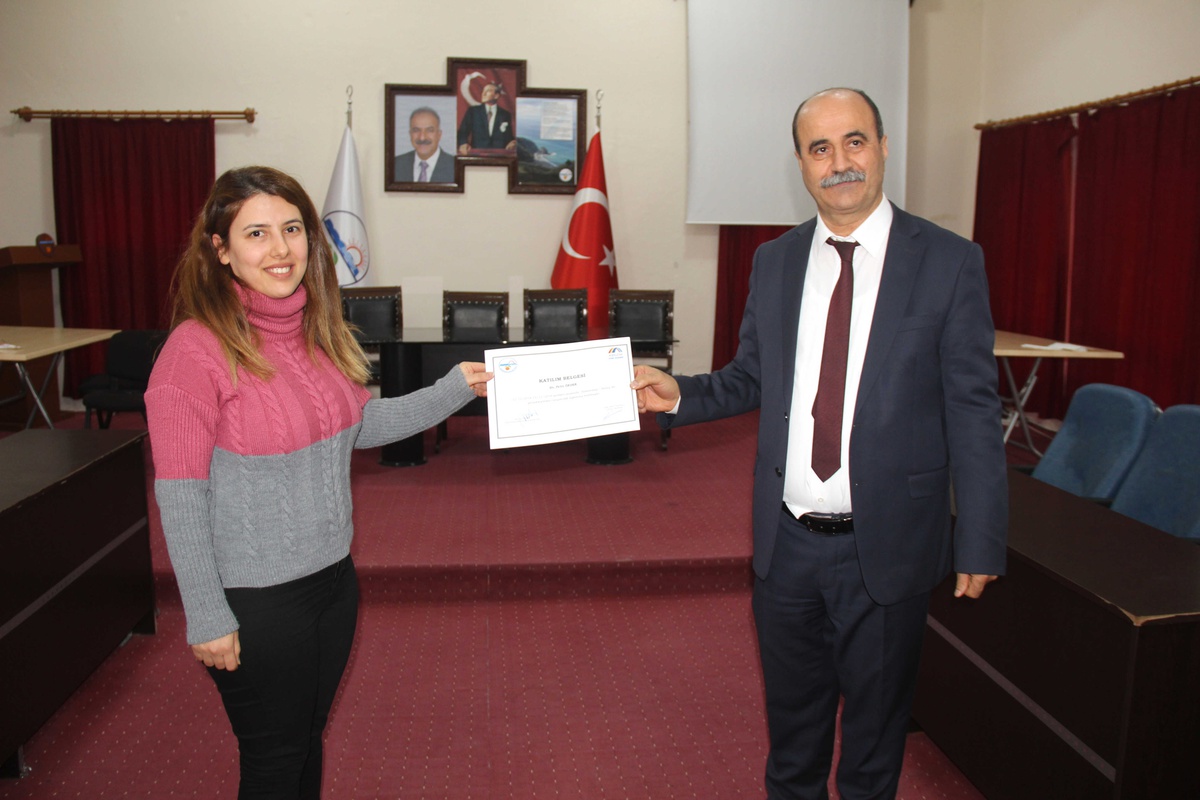 37. Uygulamalı Girişimcilik Eğitiminin Belgeleri Sahipleriyle Buluştu
