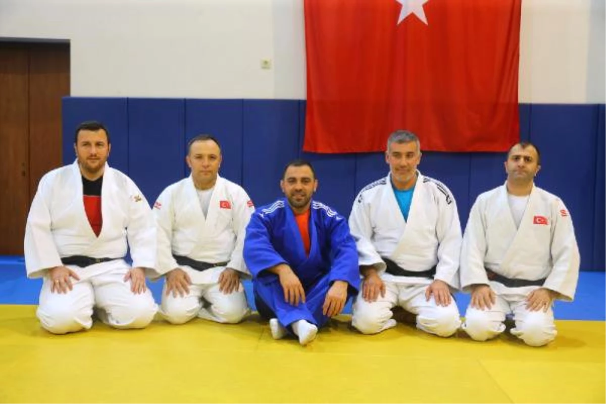 Bakan Yardımcısı Yerlikaya, Milli Judocuların Antrenmanını Ziyaret Etti