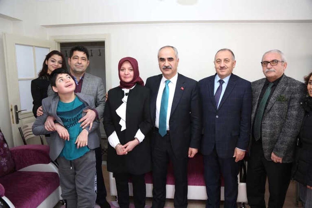 Başkan Aydın, Engelli Aileleri Ziyaret Etti