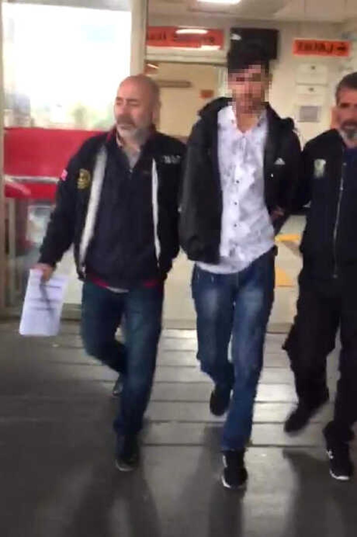 İzmir\'de, Aranan 292 Kişi Yakalandı