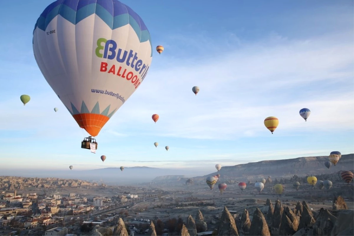 Kapadokya\'da Balonlar Lösemili Çocuklar İçin Havalandı