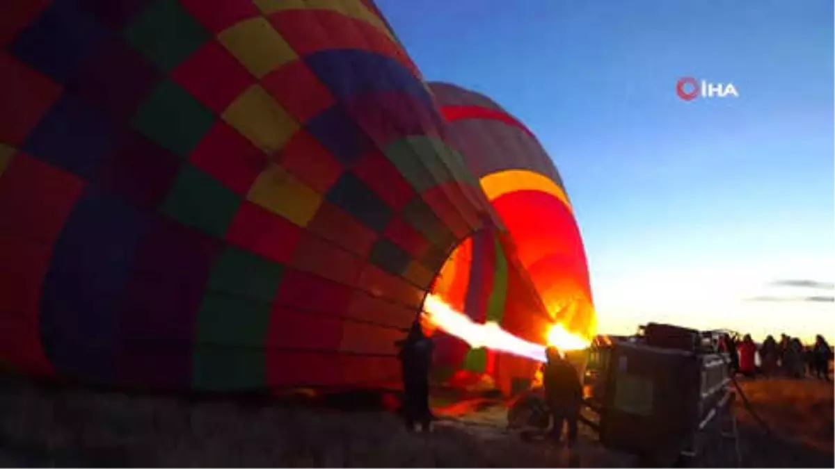 Kapadokya\'da Balonlar Lösemili Çocuklar İçin Havalandı