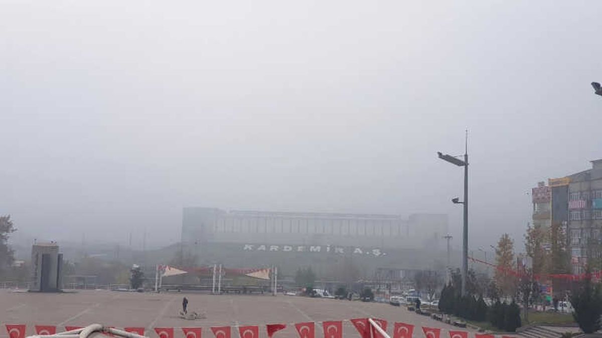 Karabük\'te Yoğun Sis Etkili Oldu