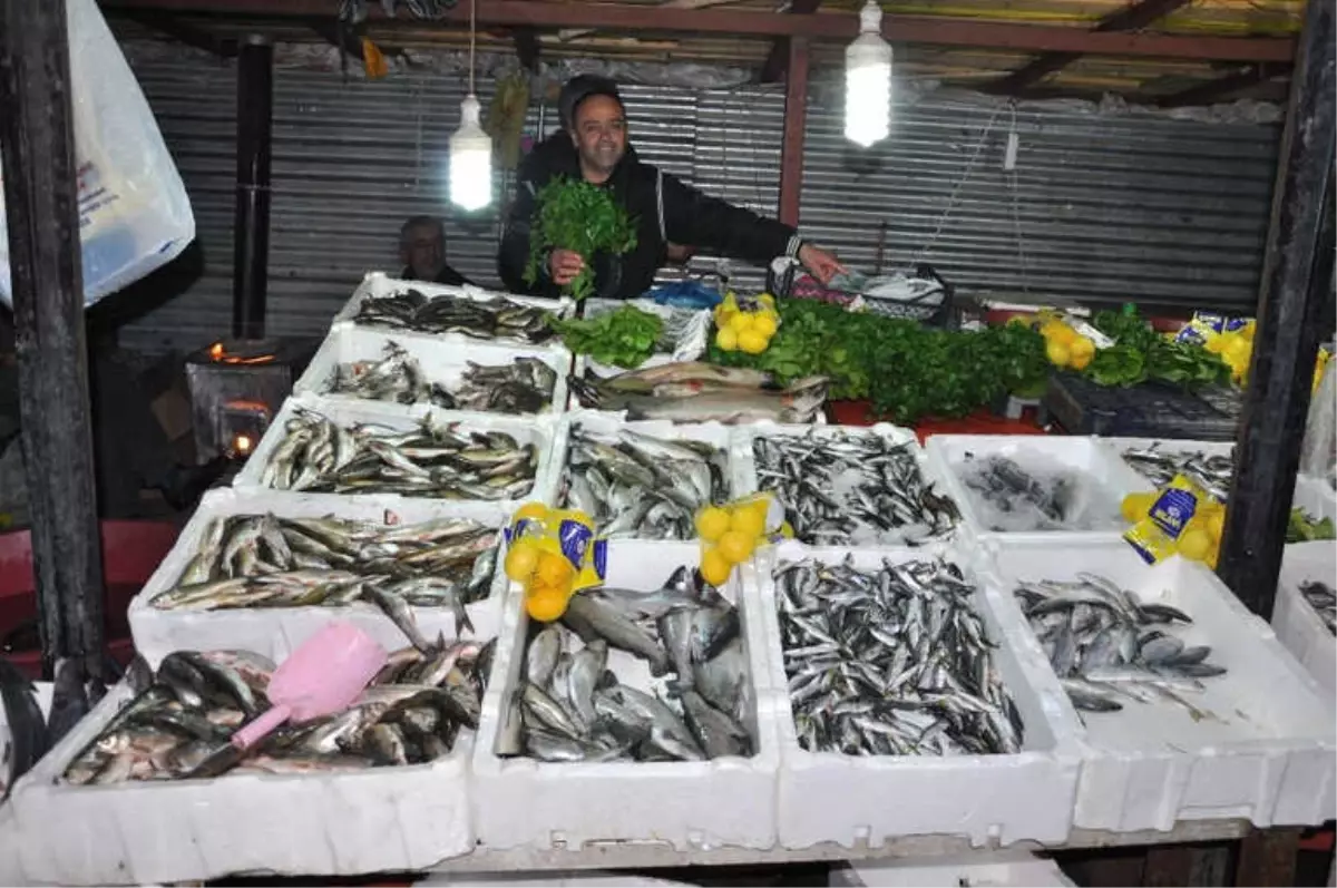 Karadeniz Balığı Yüksekova Tezgahlarında