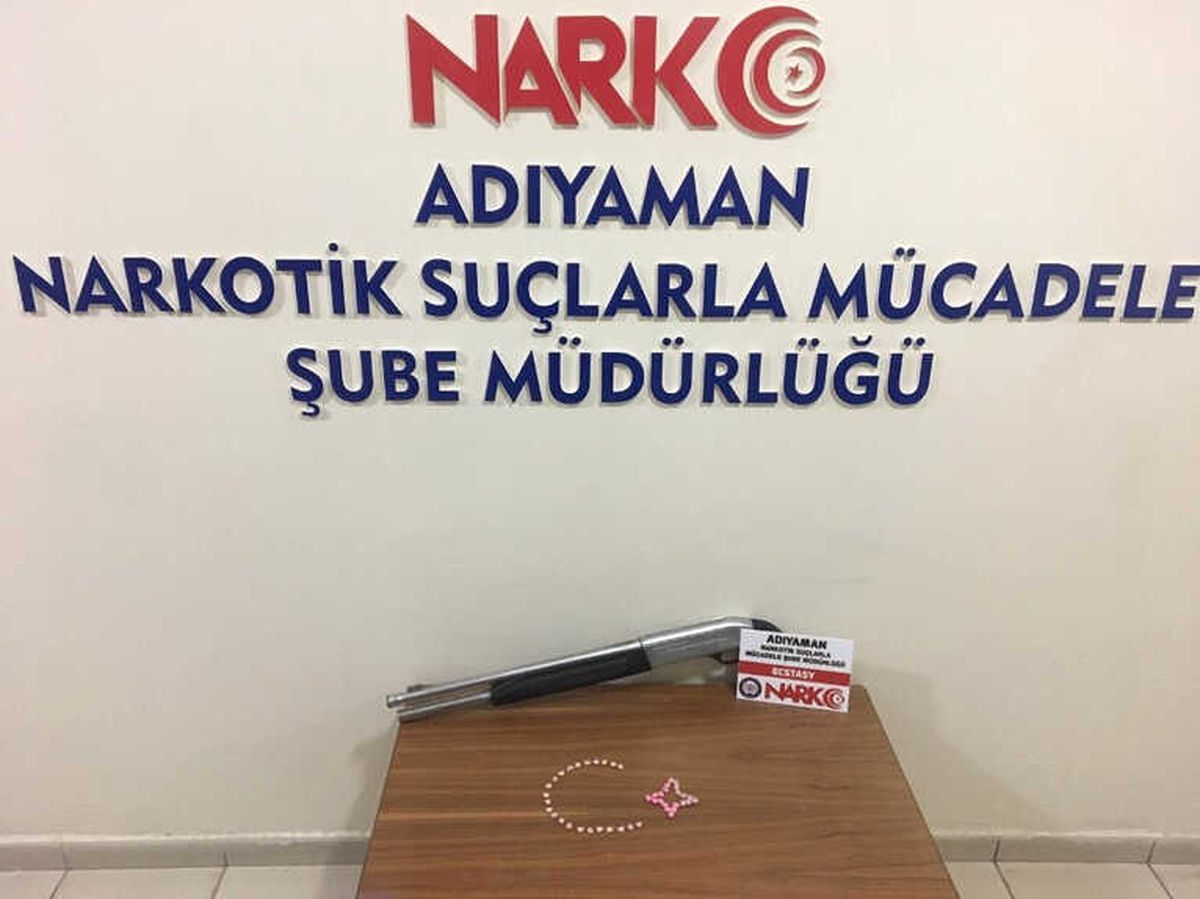 Narkotik Polislerinden Uyuşturucu Operasyonu