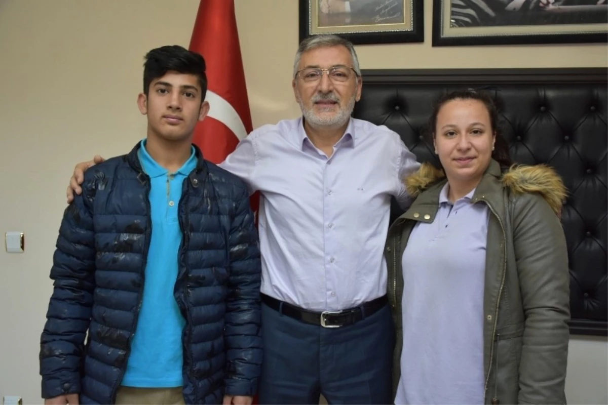Öğrenci Temsilcileri Başkan Bozkurt\'u Ziyaret Etti
