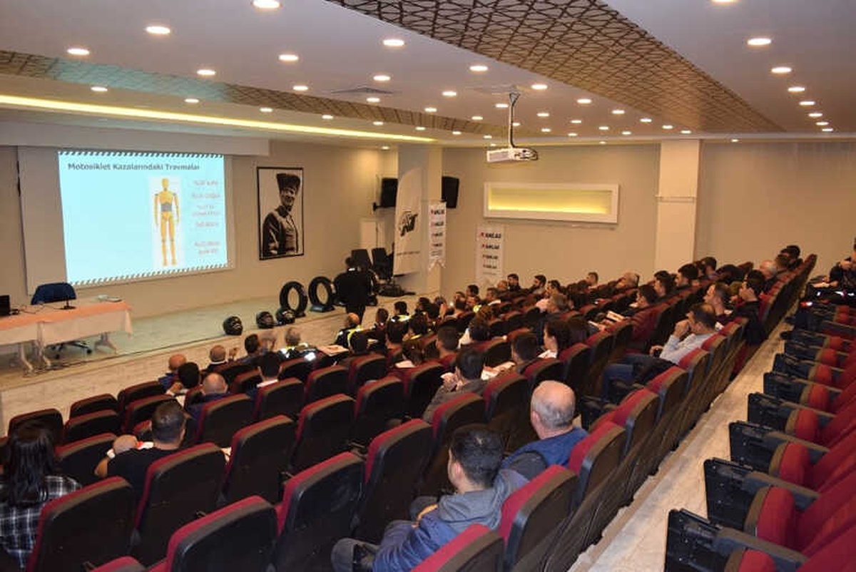 Ölümlü Kazalar Yaşanmasın" Diye Motosiklet Sürücülerine Eğitim