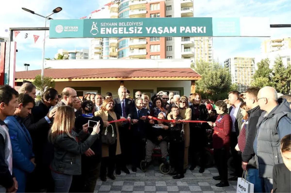 Seyhan\'da "Engelsiz Yaşam Parkı" Açıldı