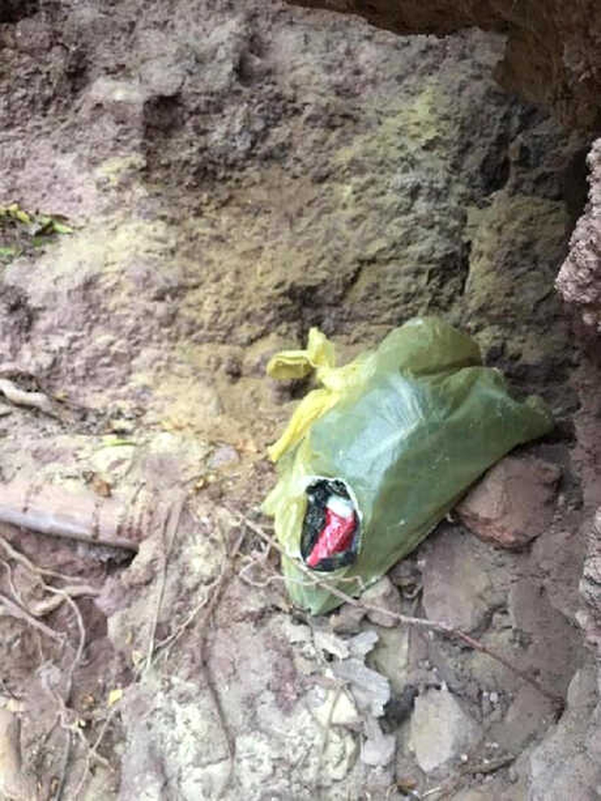 Siirt\'te 3 Kilo Patlayıcı Ele Geçirildi