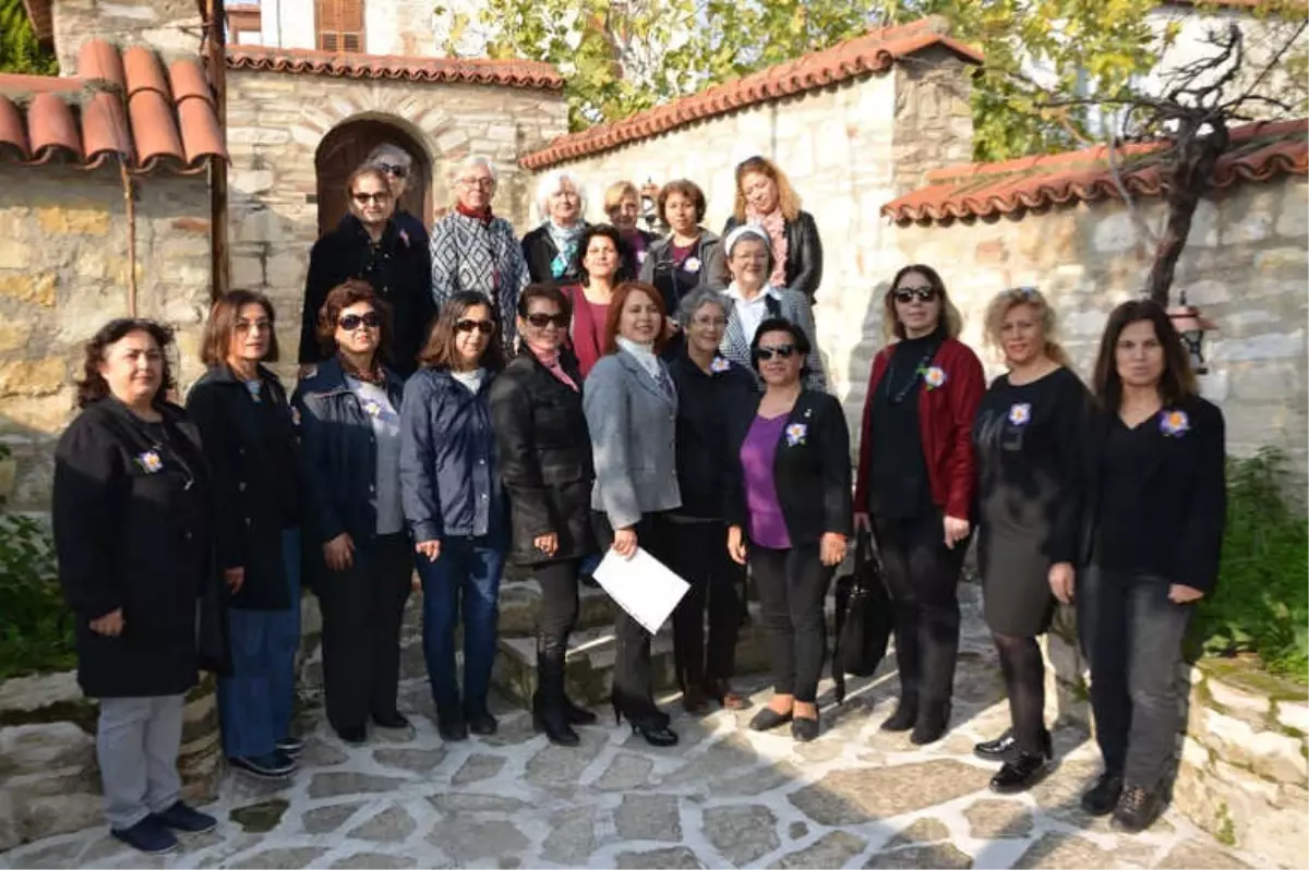 Sökeli Kadınlar Seçme ve Seçilme Haklarını Kutladı