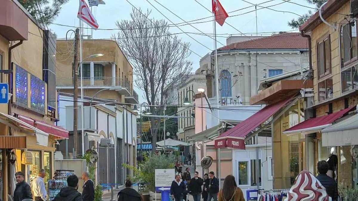 Video | Ekonomisi Türkiye\'ye Bağımlı KKTC\'de Kur Krizi Derinleşiyor