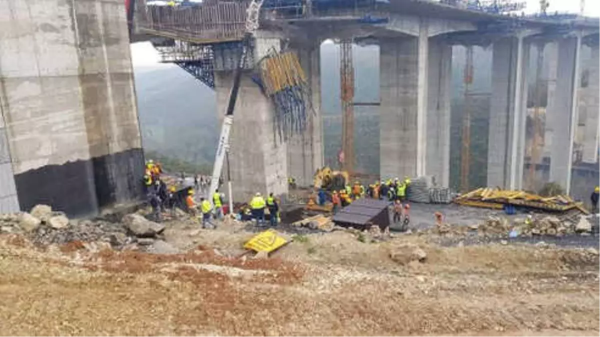 Viyadük\'te Meydana Gelen Çökme Sonrası Enkaz Altında Kalan İşçiler Çıkarıldı