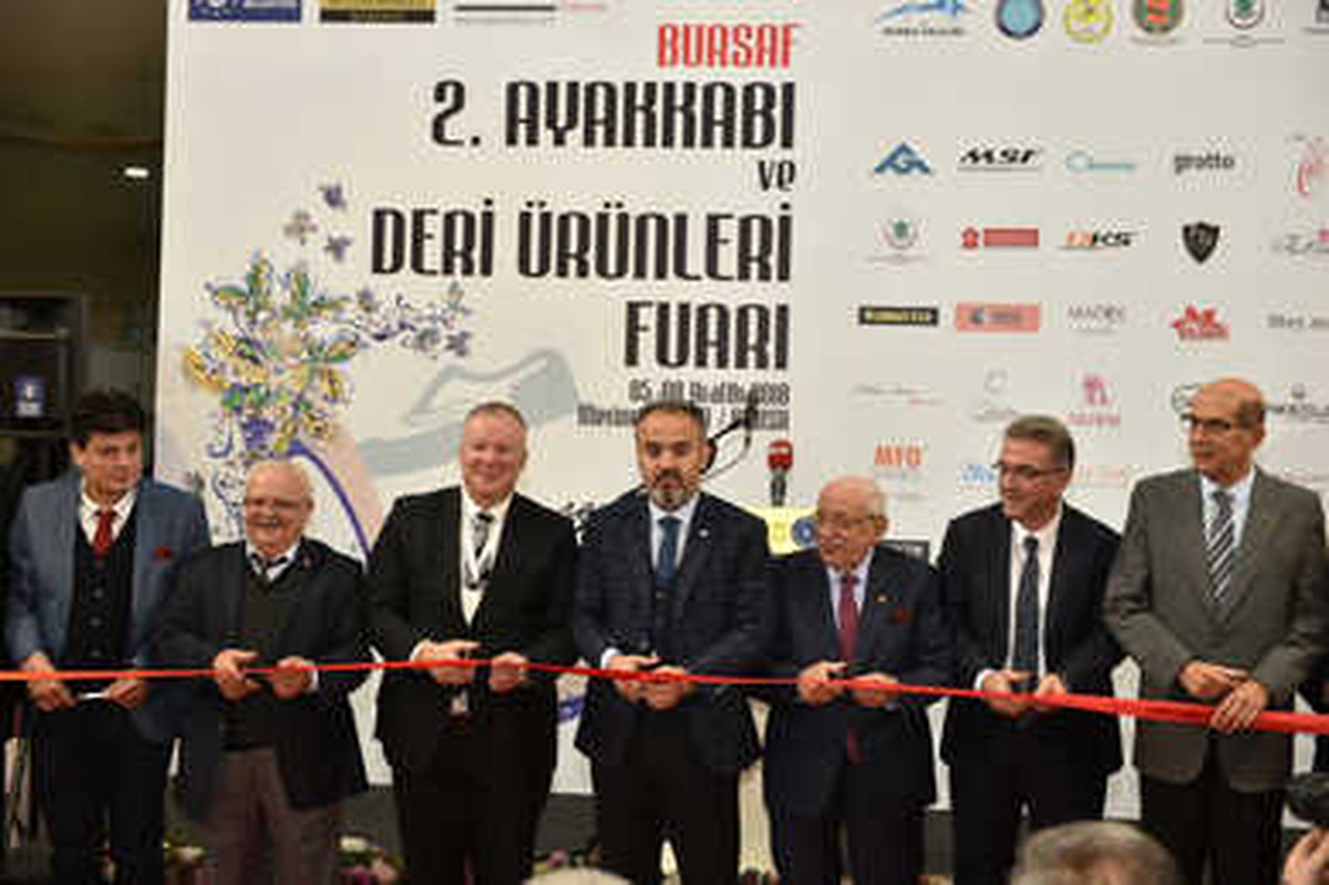 Ayakkabı Sektörünün Kalbi Bursa\'da Atıyor