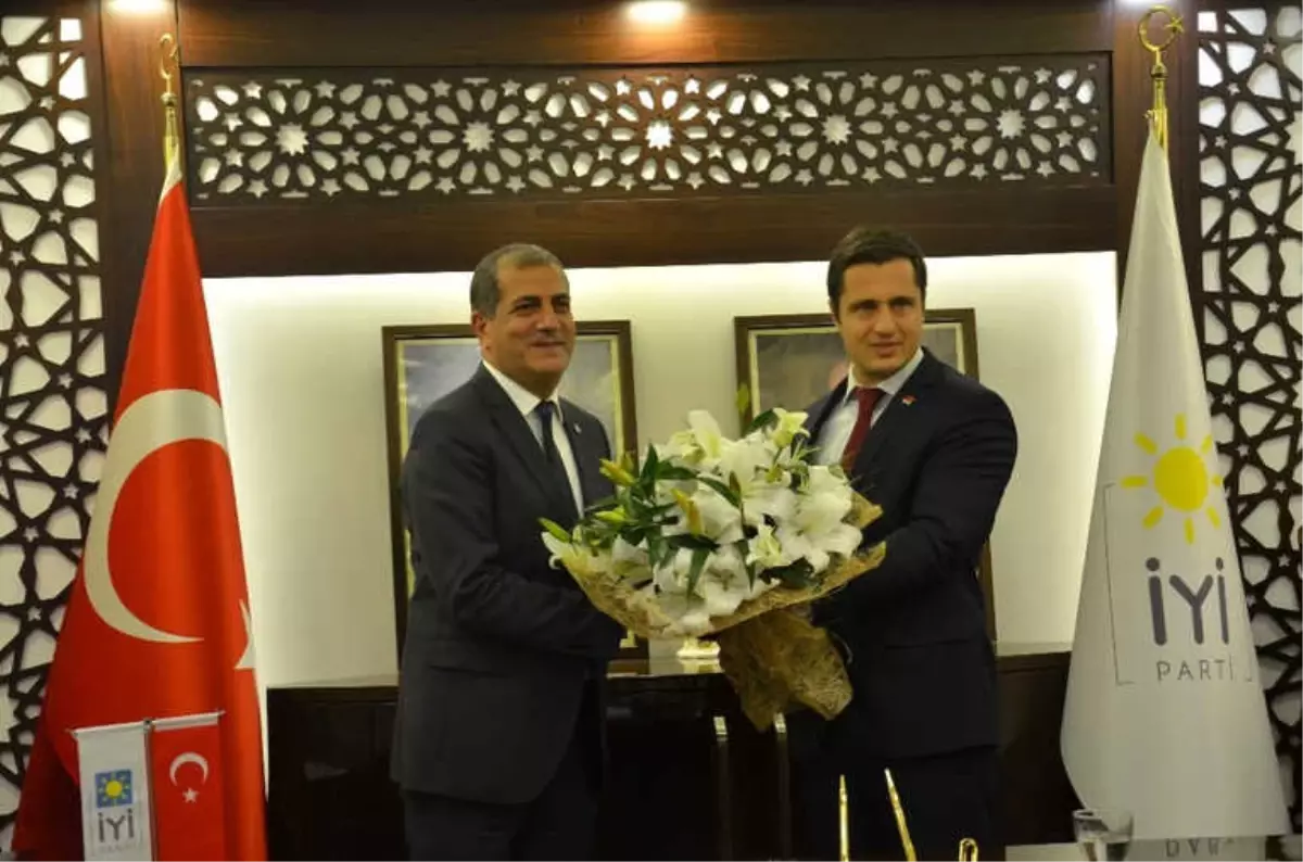 CHP ile İyi Parti İzmir\'de İlk Temas