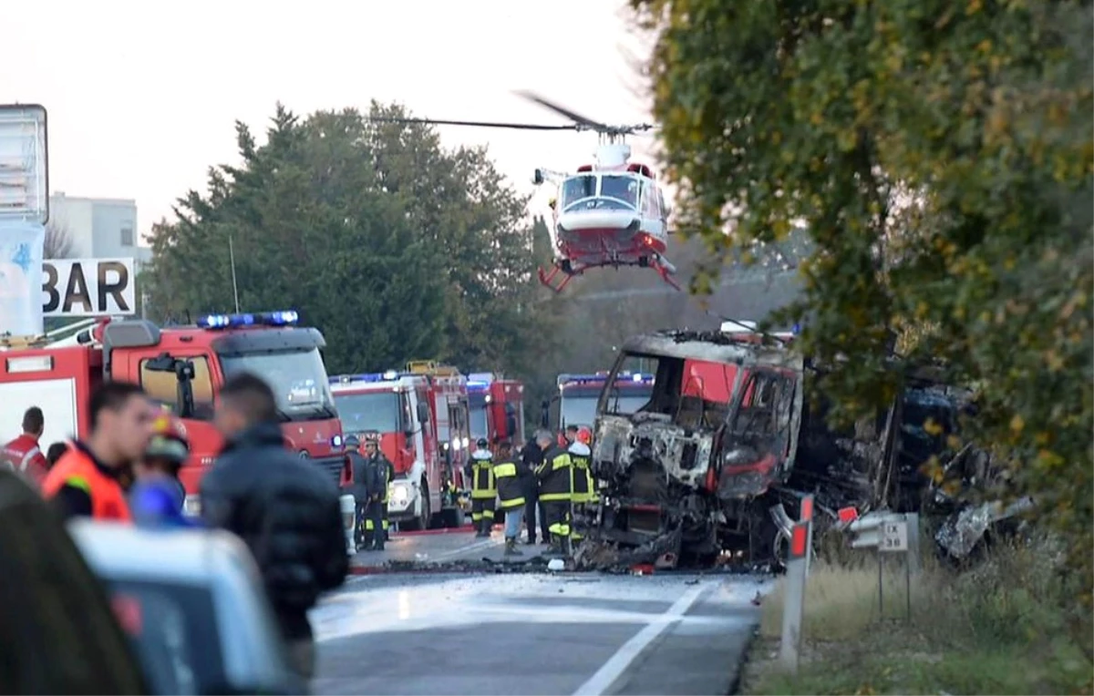 İtalya\'da Akaryakıt İstasyonunda Yangın: 2 Ölü, 17 Yaralı