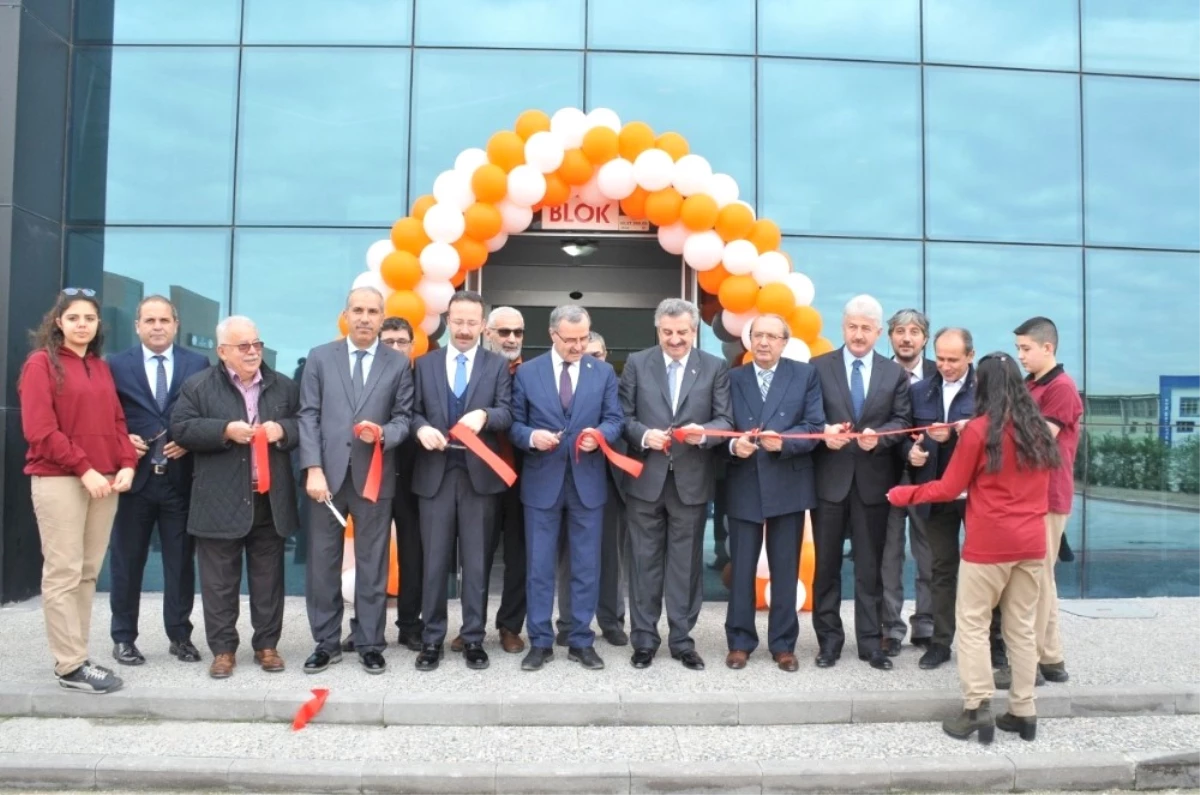 Konya Osb\'deki Meslek Lisesinin Atölye Binasi ve Spor Salonu Açıldı