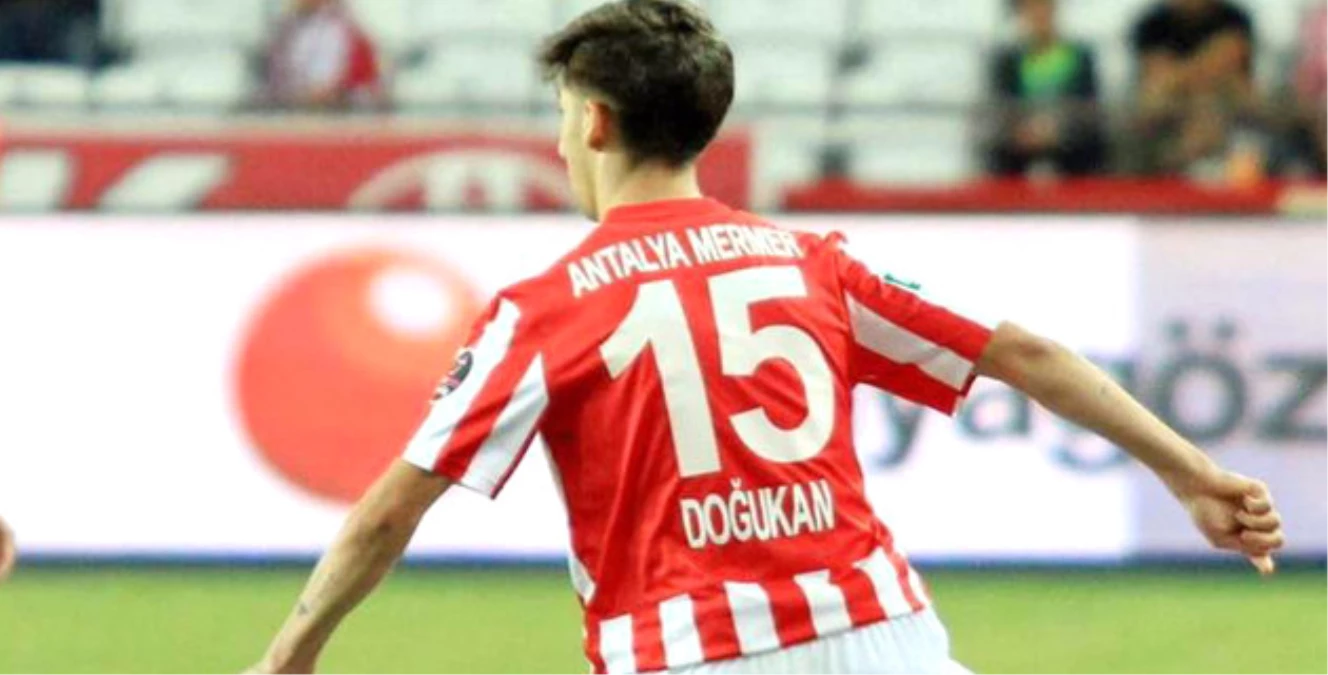 Leipzig ve Schalke, Antalyaspor\'un Genç Oyuncusu Doğukan Sinik\'i Gündemine Aldı