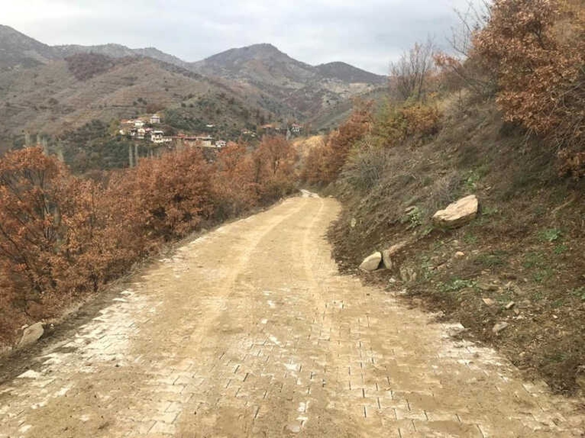 Nazilli Belediyesi Köy Yollarını Yeniliyor