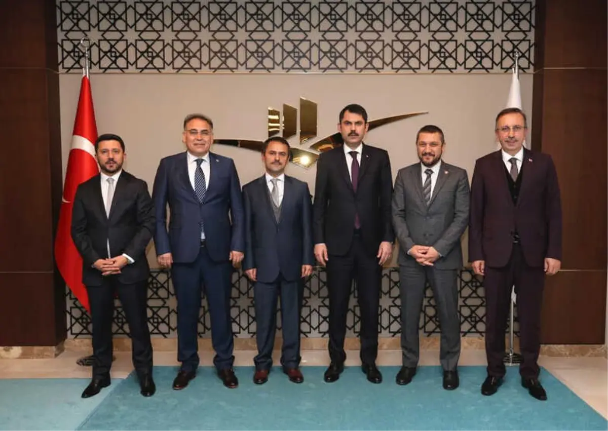 Nevşehir Heyeti,Çevre Ve Şehircilik Bakanı Murat Kurum\'u Ziyaret Etti