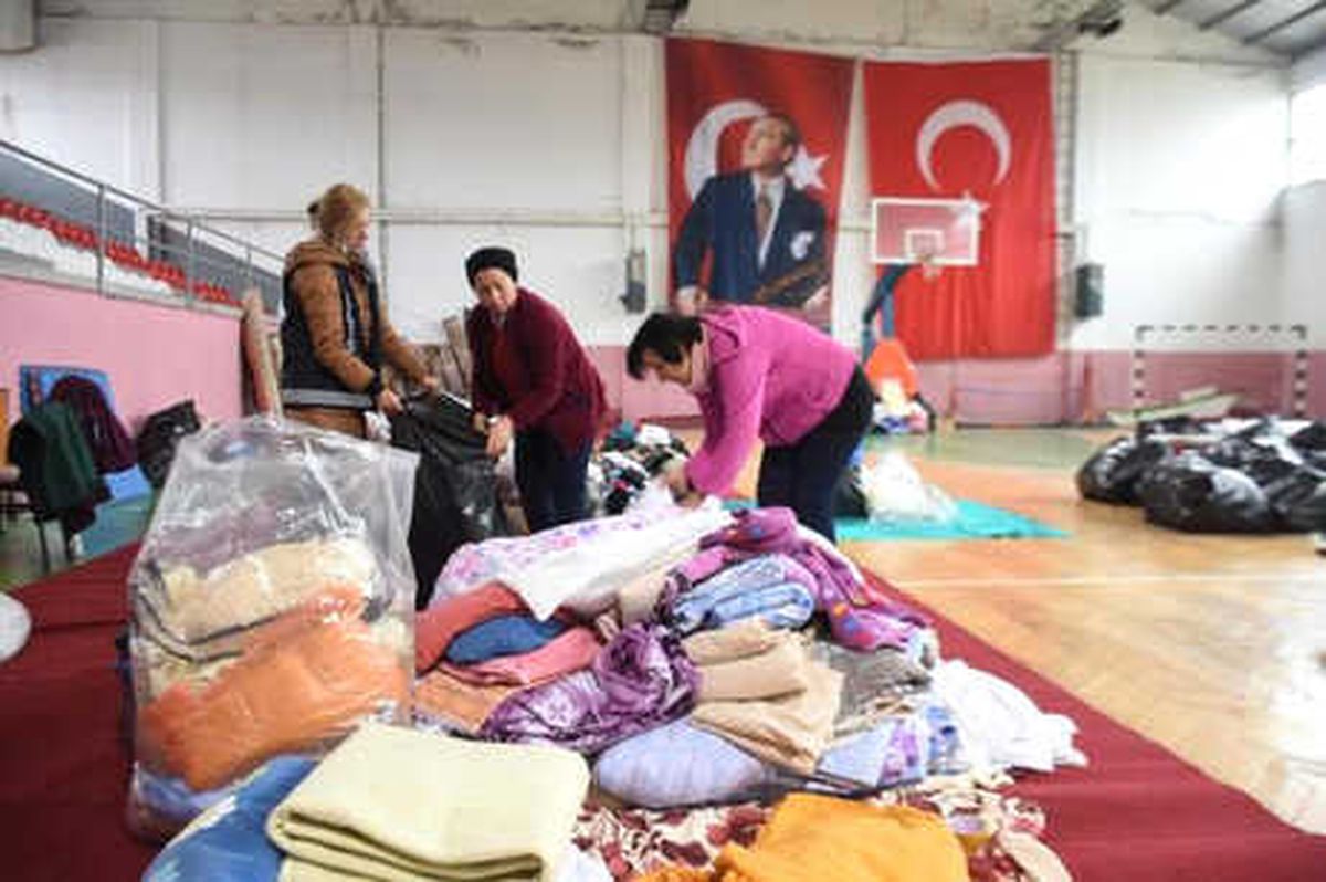 Sel Mağduru Oğulpaşa\'ya Yardım Yağdı