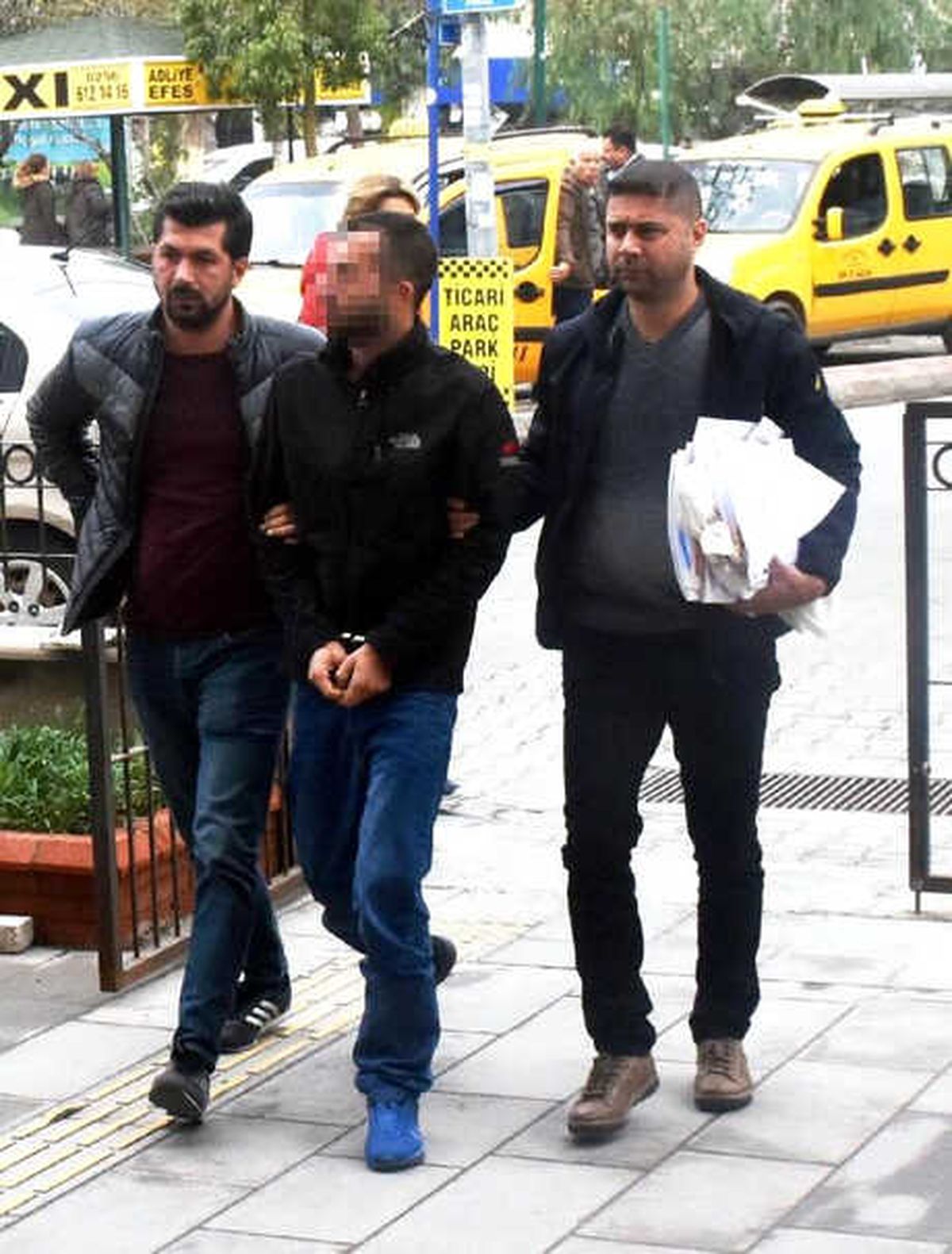Taksideki Yolcuda Uyuşturucu Bulundu