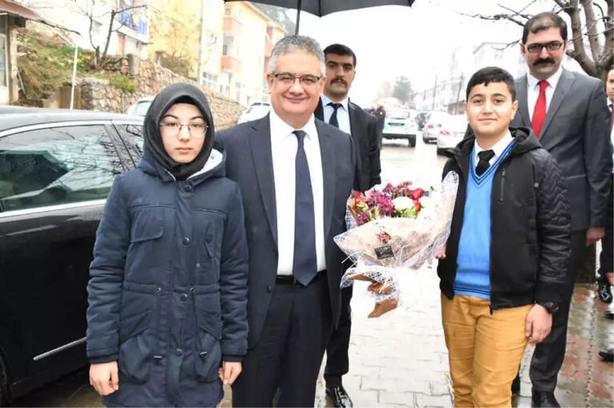 Vali Aykut Pekmez Çelikhan İlçesinde İncelemelerde Bulundu