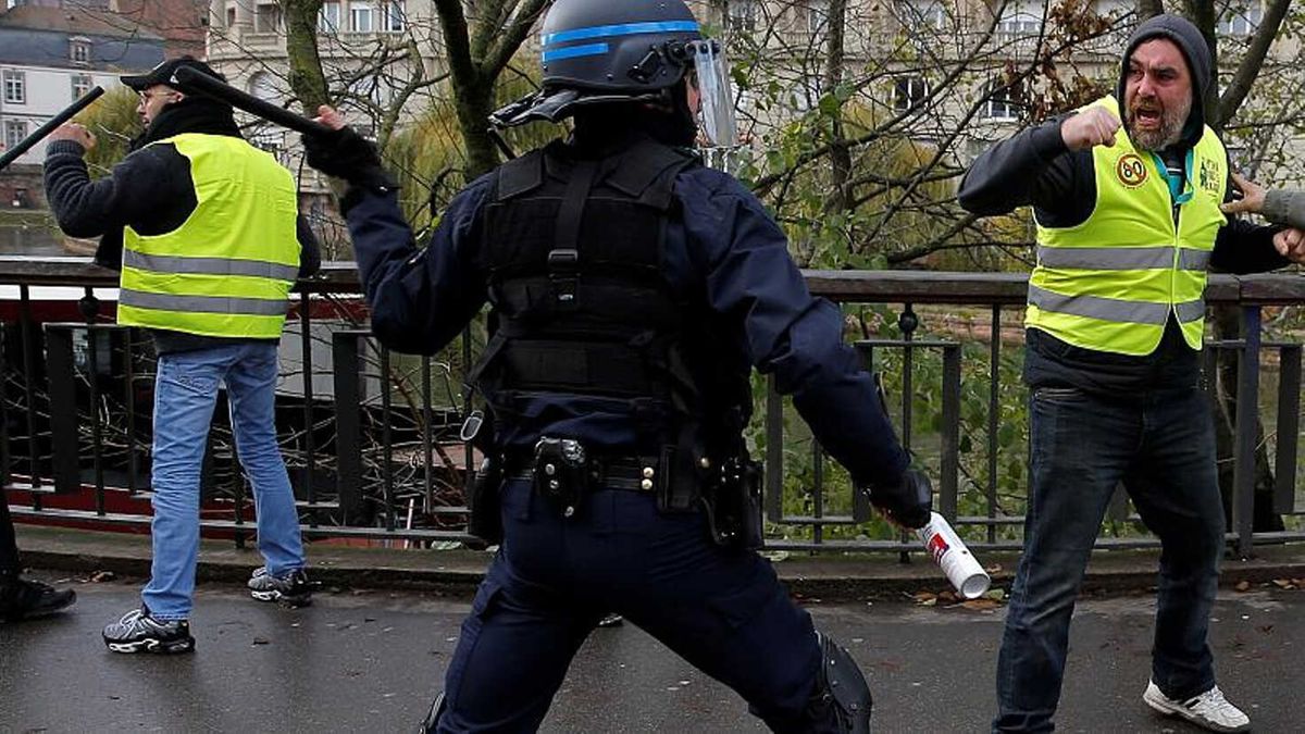Video | Fransız Polisinin \'Sarı Yelekliler\'e Sert Müdahalesi Kamerada