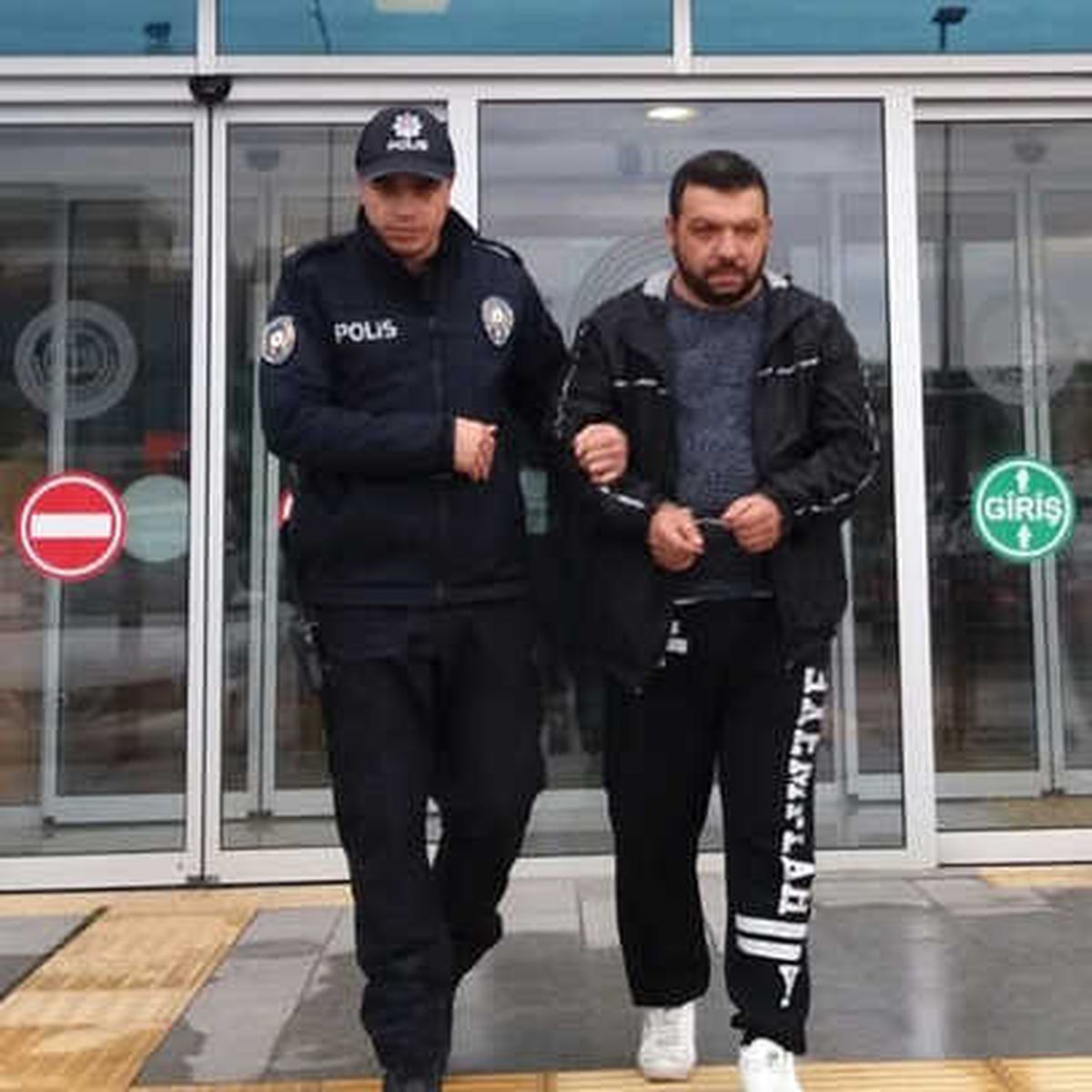 89 Suçtan Aranan Şahıs Sakarya\'da Yakalandı