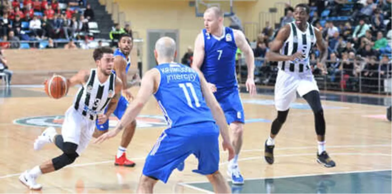 Adatıp Sakarya Büyükşehir Belediye Basketbol - İstanbul Büyükşehir Belediyespor: 82-77