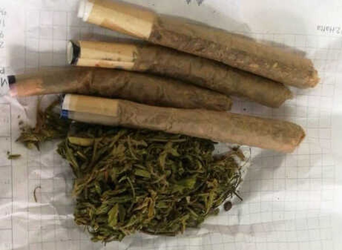 Aydın\'da Jandarmanın Durdurduğu Araçtan Uyuşturucu Çıktı