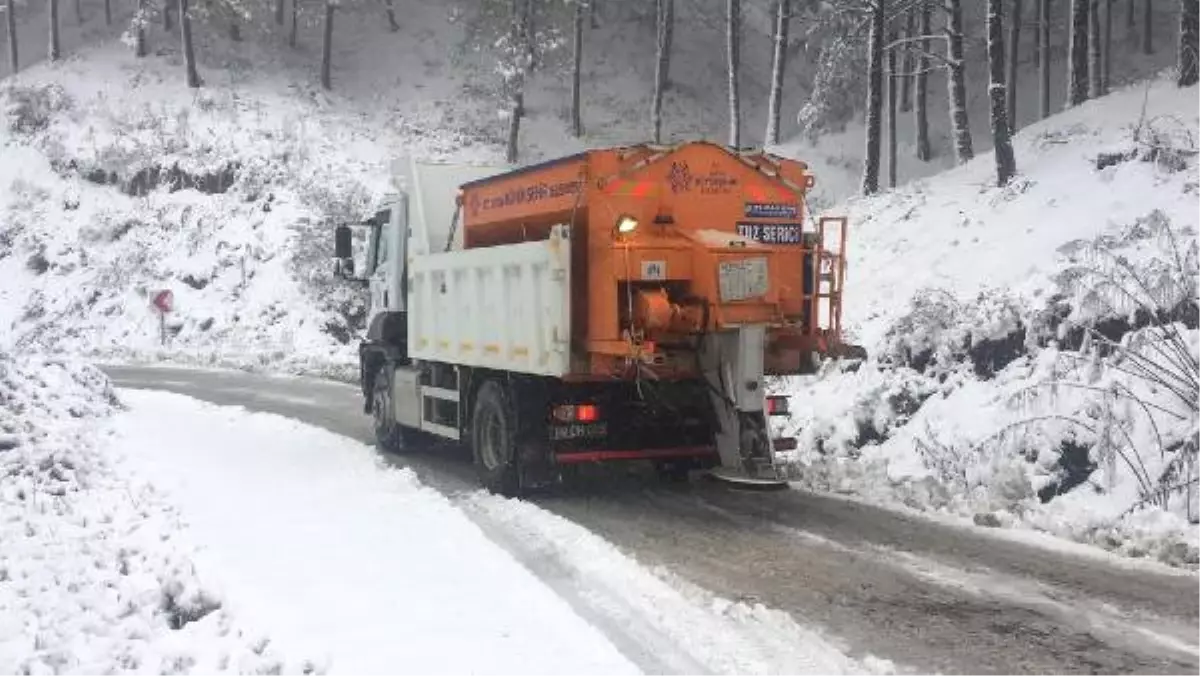 Aydın\'ın Yüksek Kesimlerine Yılın İlk Karı Düştü