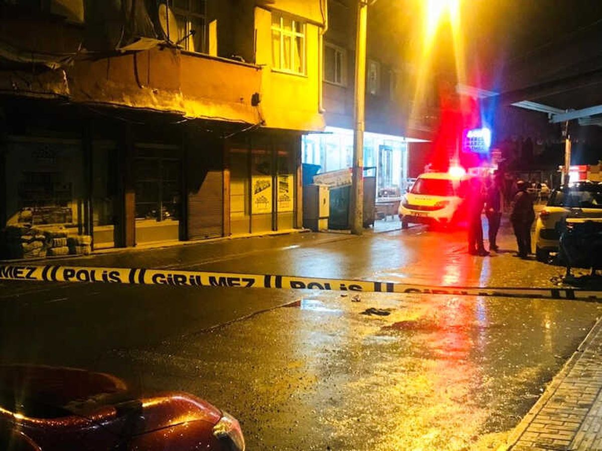 Çıkan Kavgada Boğazından Bıçaklandı
