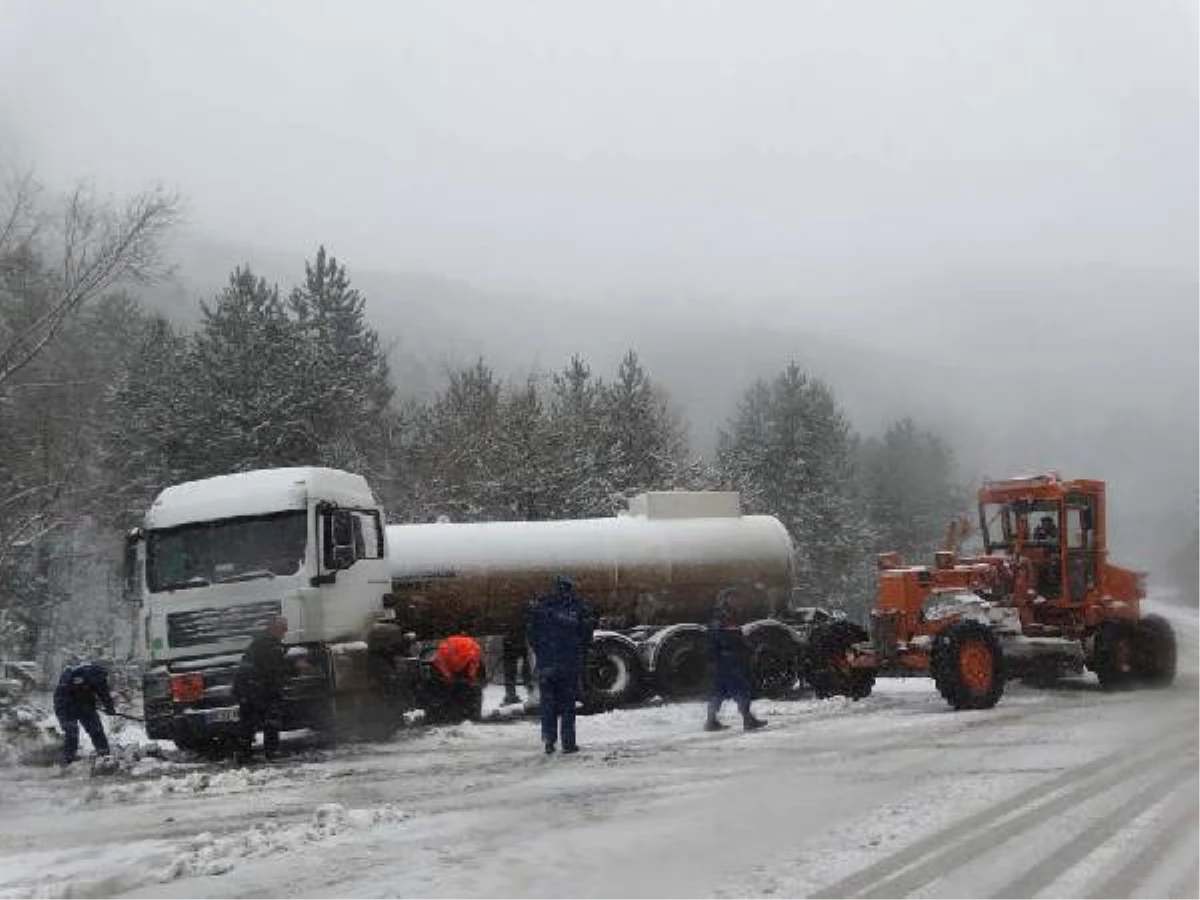 Domaniç\'te Kar, Ulaşımı Olumsuz Etkiledi