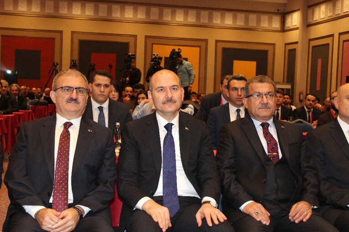 İçişleri Bakanı Soylu: "Zamanların En Büyük Rekoru Olan Bin 271 Kilo Eroin Erzincan\'da Ele...