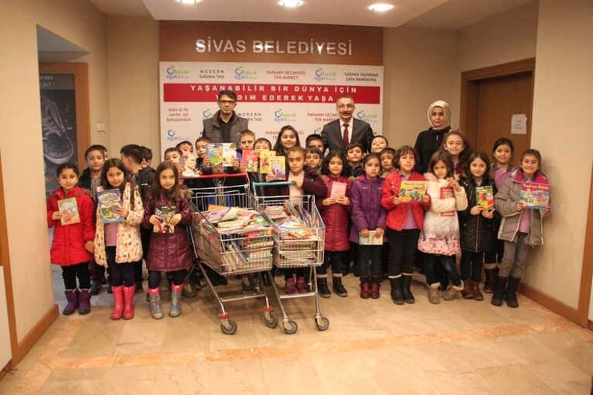 İlkokul Öğrencilerinden Anlamlı Bağış