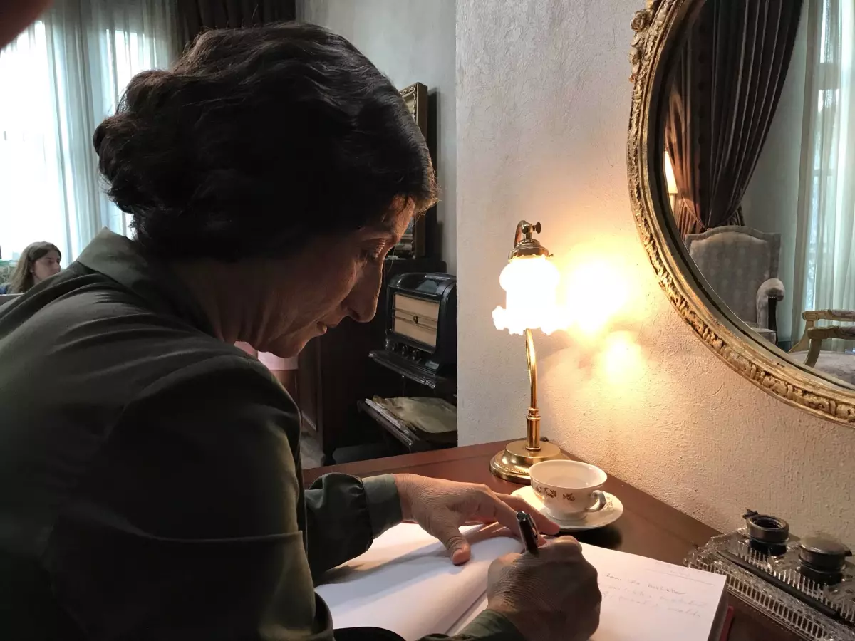 Kadın Olmanın Günahı Gala Gösterimi