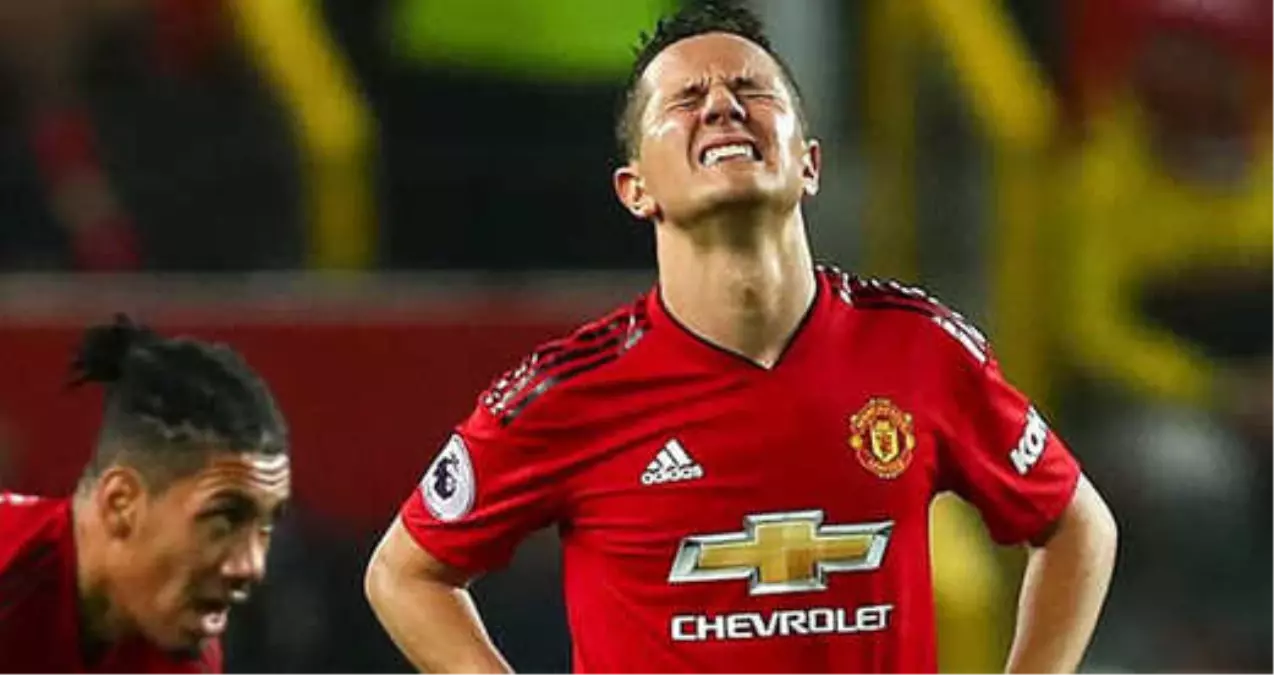 Manchester United Efsanesi Paul Scholes\'tan Ander Herrera\'ya: Basit Bir Pası Atamıyorsan, Manchester\'da Oynayamazsın