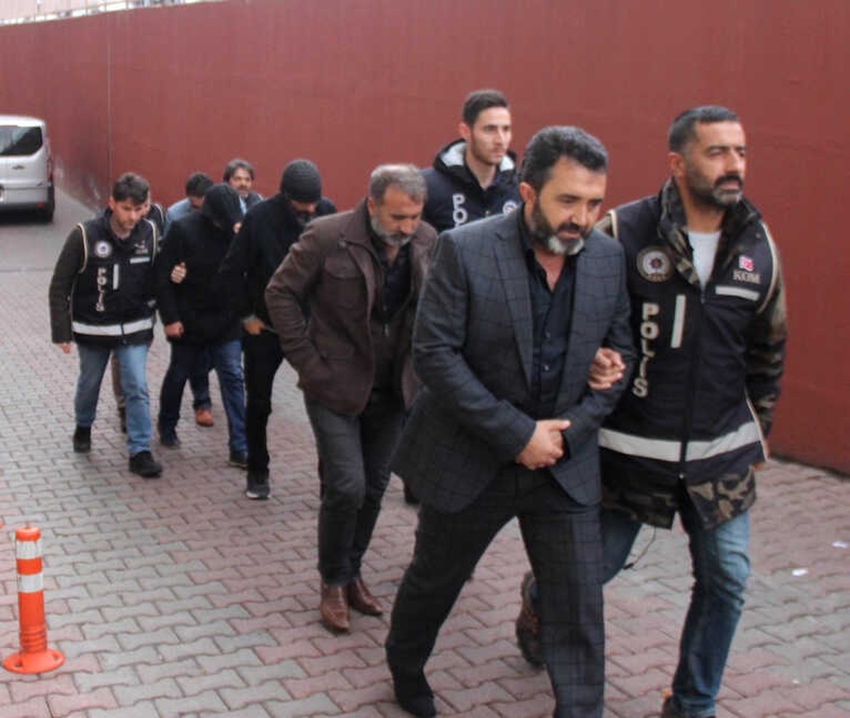 Senet Operasyonunda Gözaltına Alınanlar Adliyeye Sevk Edildi