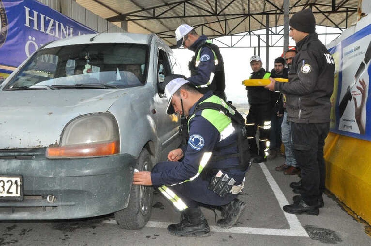 Şırnak\'ta Kış Lastiği Uygulaması