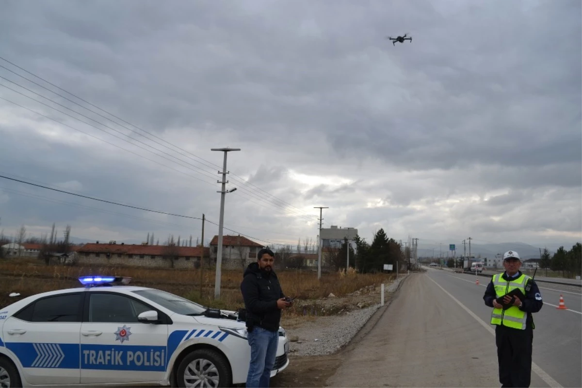 Şuhut\'ta Drone Destekli Trafik Kontrolü