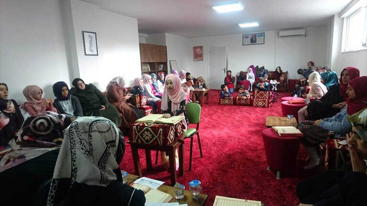 Sur\'da \'Kur\'an\'ı Güzel Okuma Yarışması\' Yapıldı